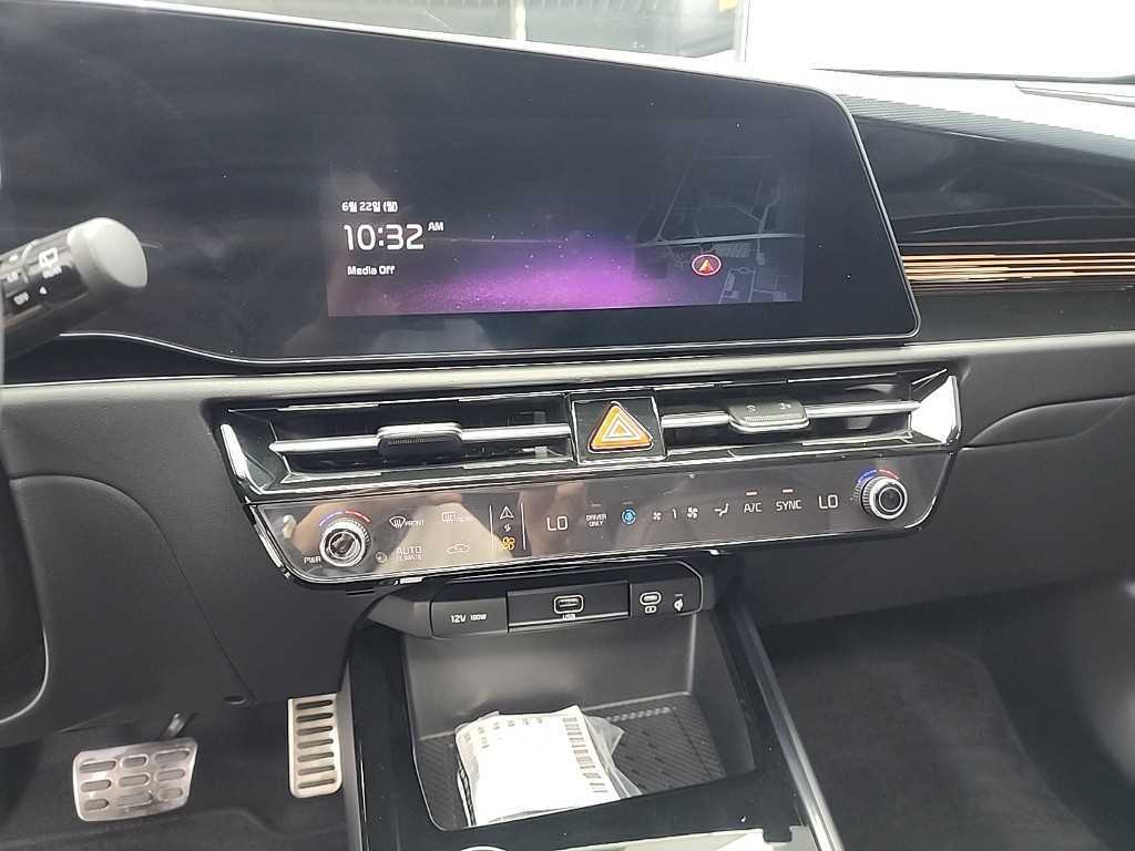 KIA Niro - Vista 10