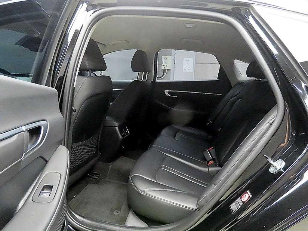 HYUNDAI Sonata - Vista 6
