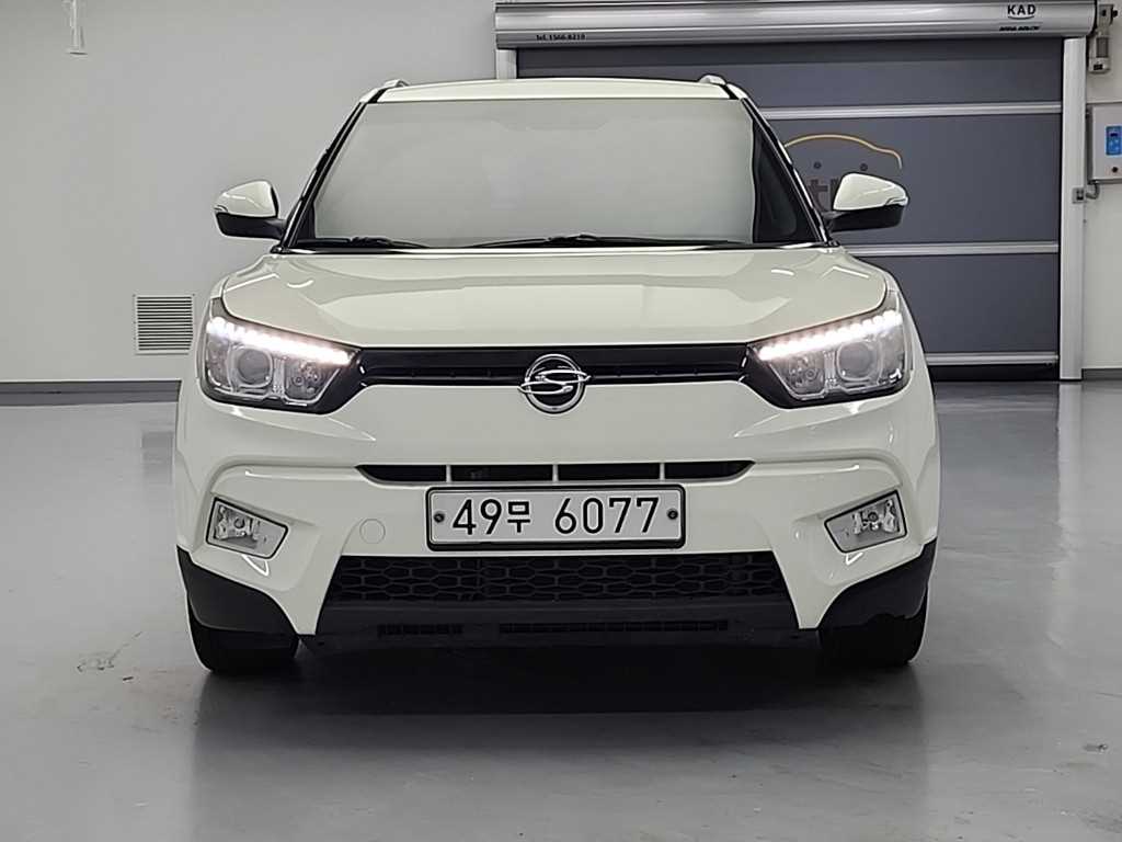 Ssangyong Tivoli - Vista 2