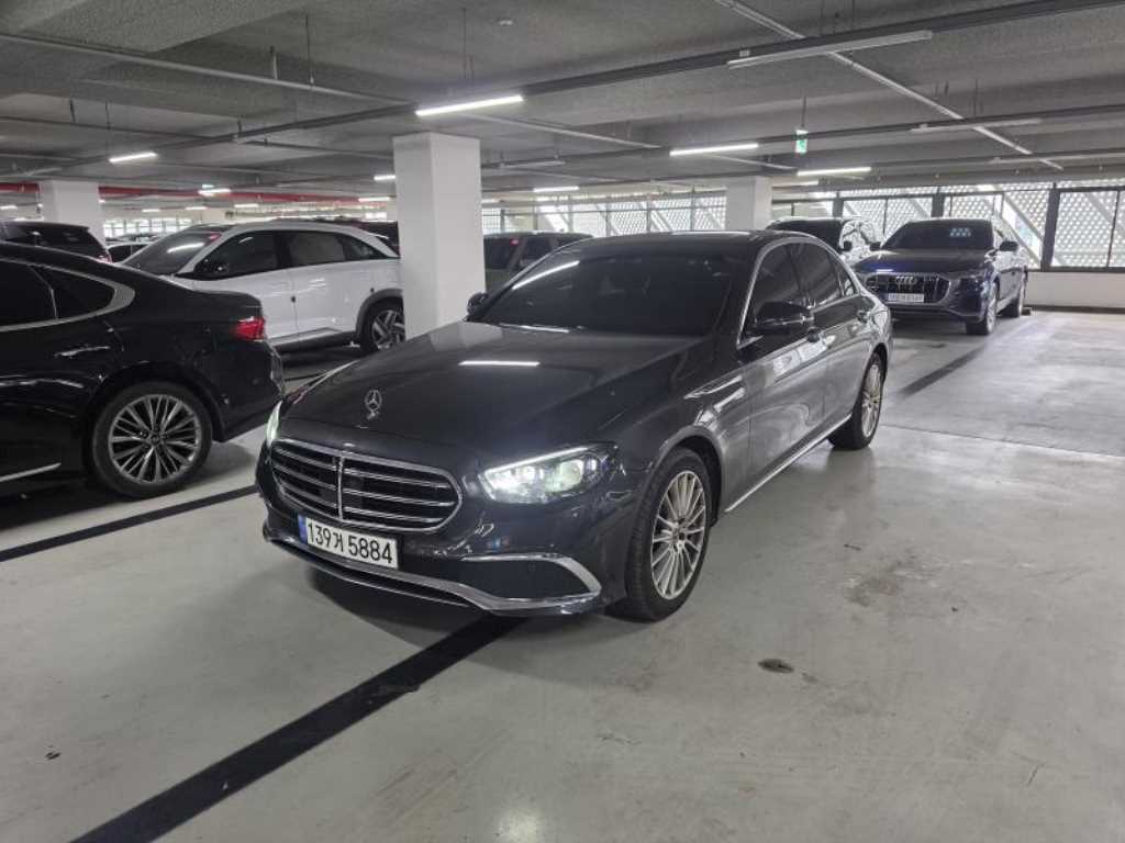 Mercedes Benz E class - Vista 2