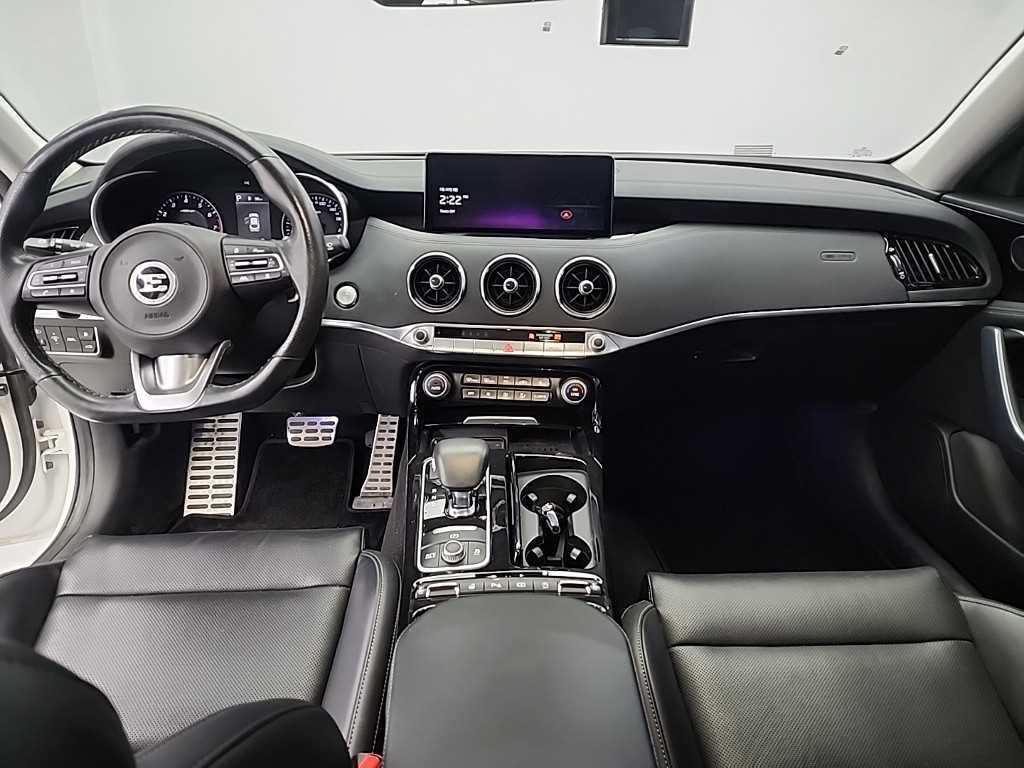 KIA Stinger - Vista 7