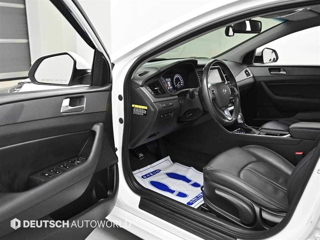 HYUNDAI Sonata - Vista 11