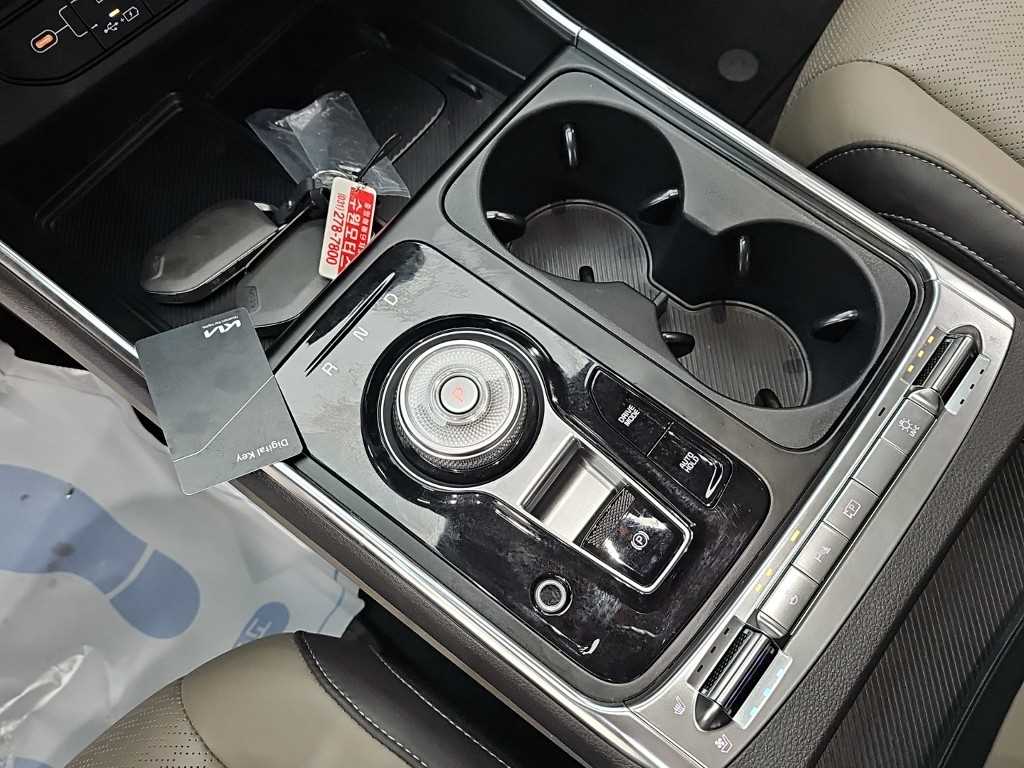 KIA Carnival - Vista 8