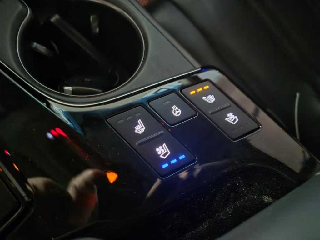 KIA K8 - Vista 9