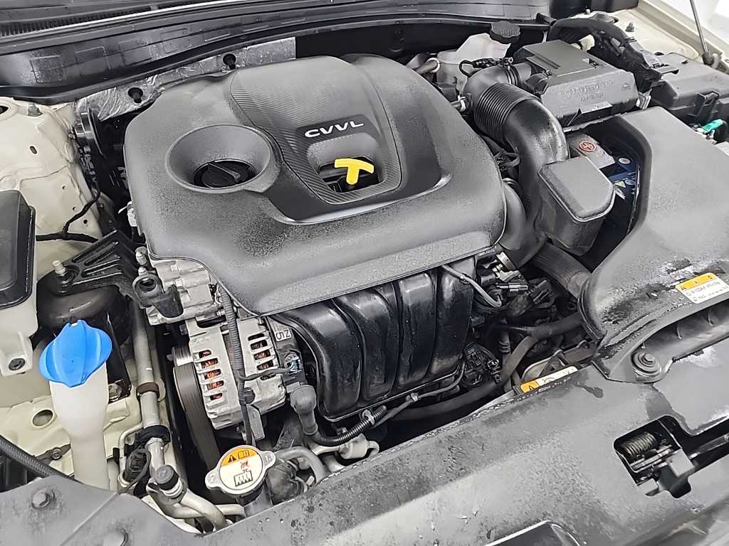 KIA K5 - Vista 5