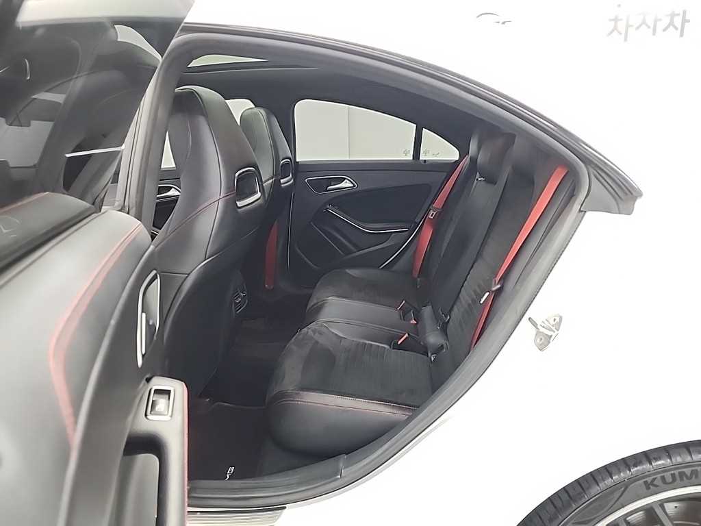 Mercedes Benz CLA Class - Vista 12