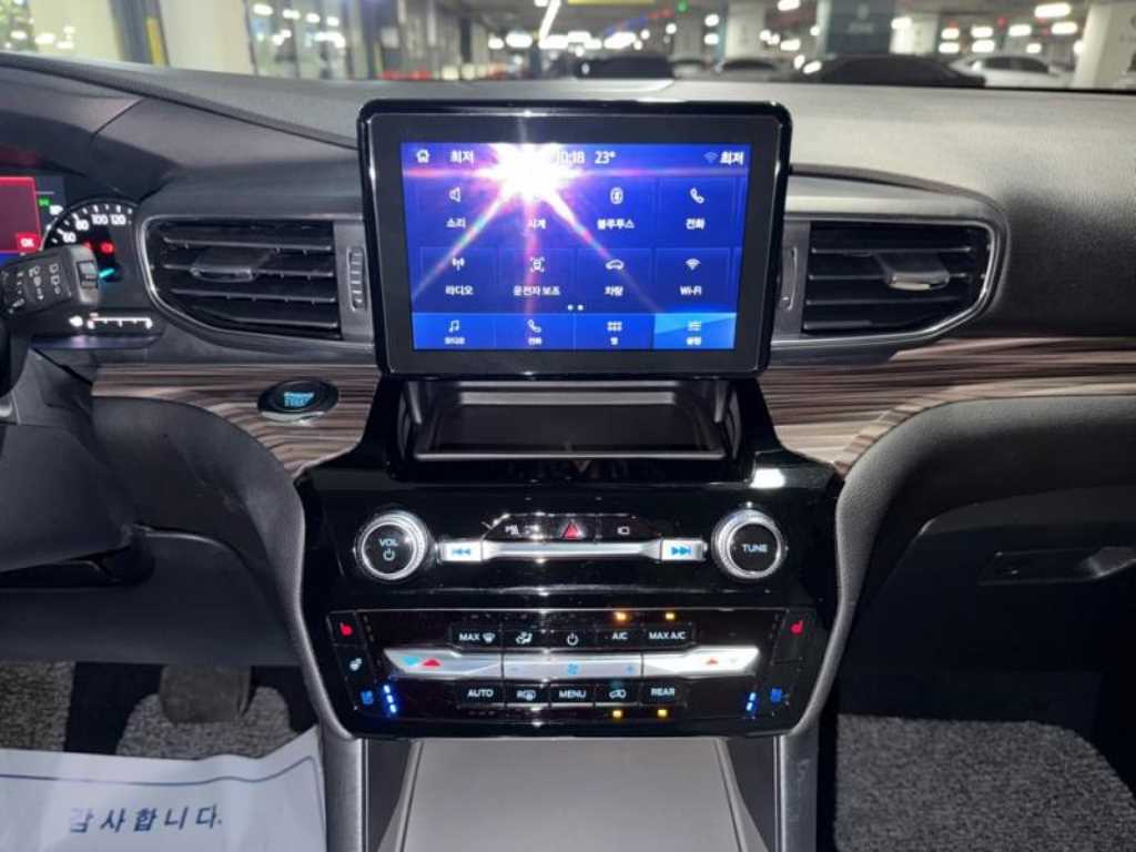 Ford Explorer - Vista 10