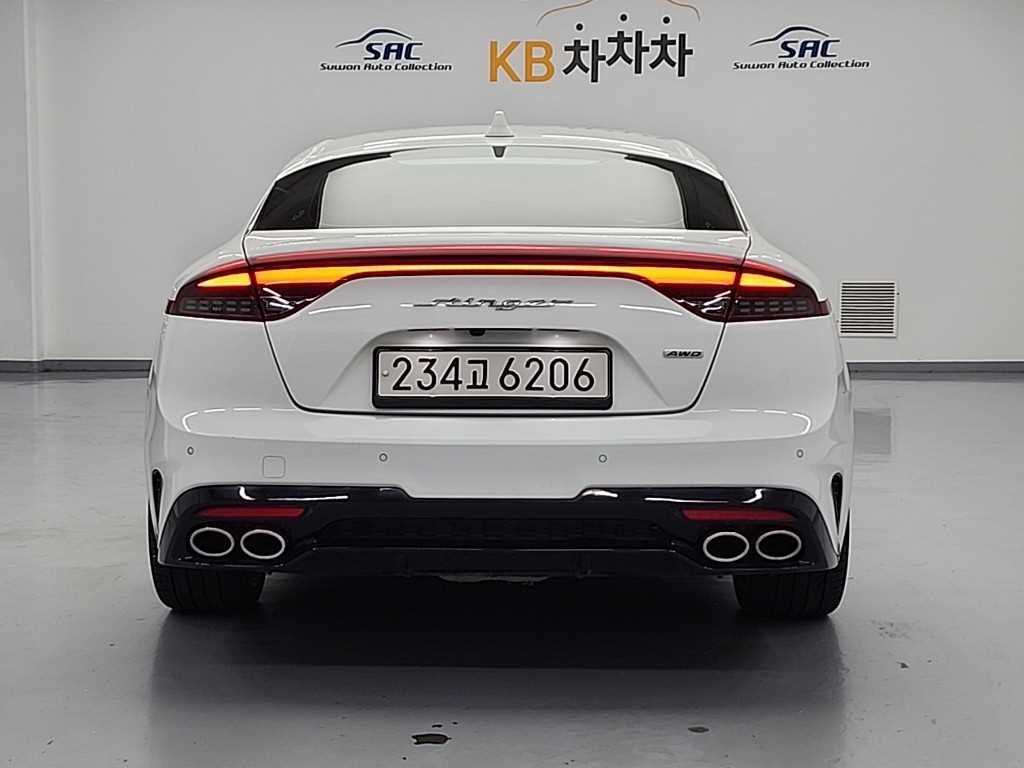 KIA Stinger - Vista 3
