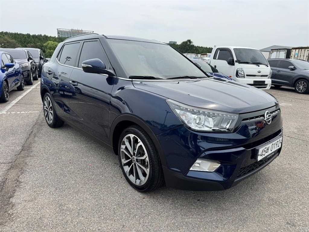 Ssangyong Tivoli - Vista 3