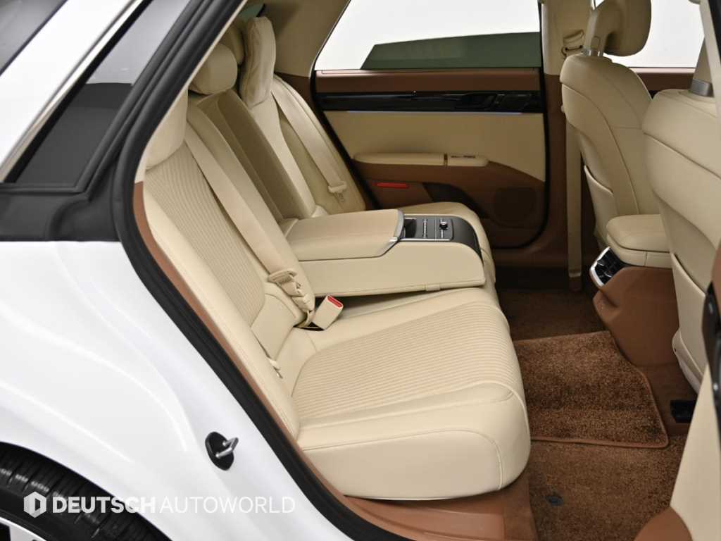 HYUNDAI Grandeur - Vista 10