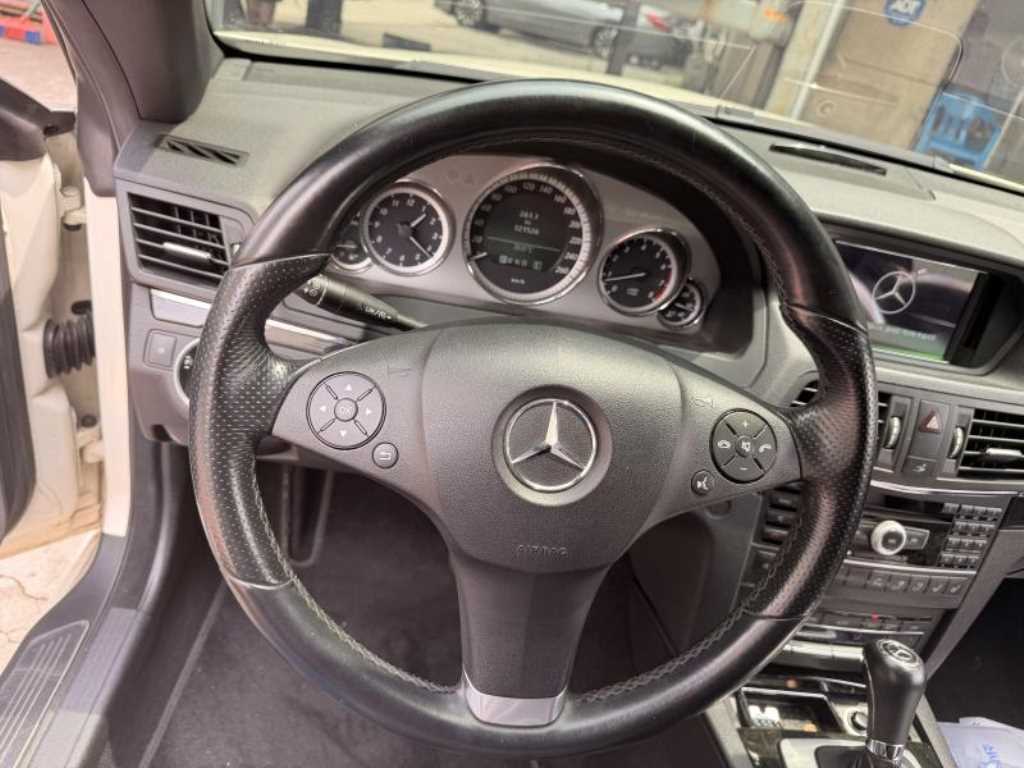 Mercedes Benz E class - Vista 11