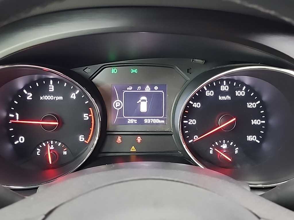 KIA Carnival - Vista 6