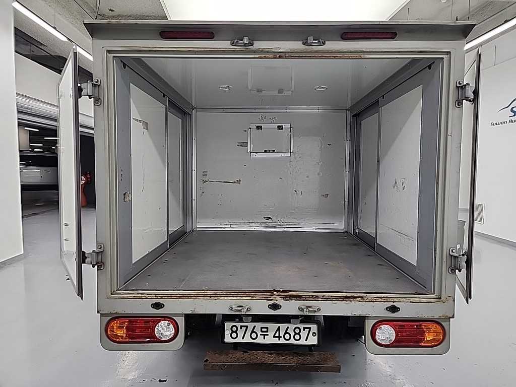 Small Truck Freezer Box(Low Deck) 2019 Blanco - Importación desde Corea - HF Imports Iquique - Foto 18