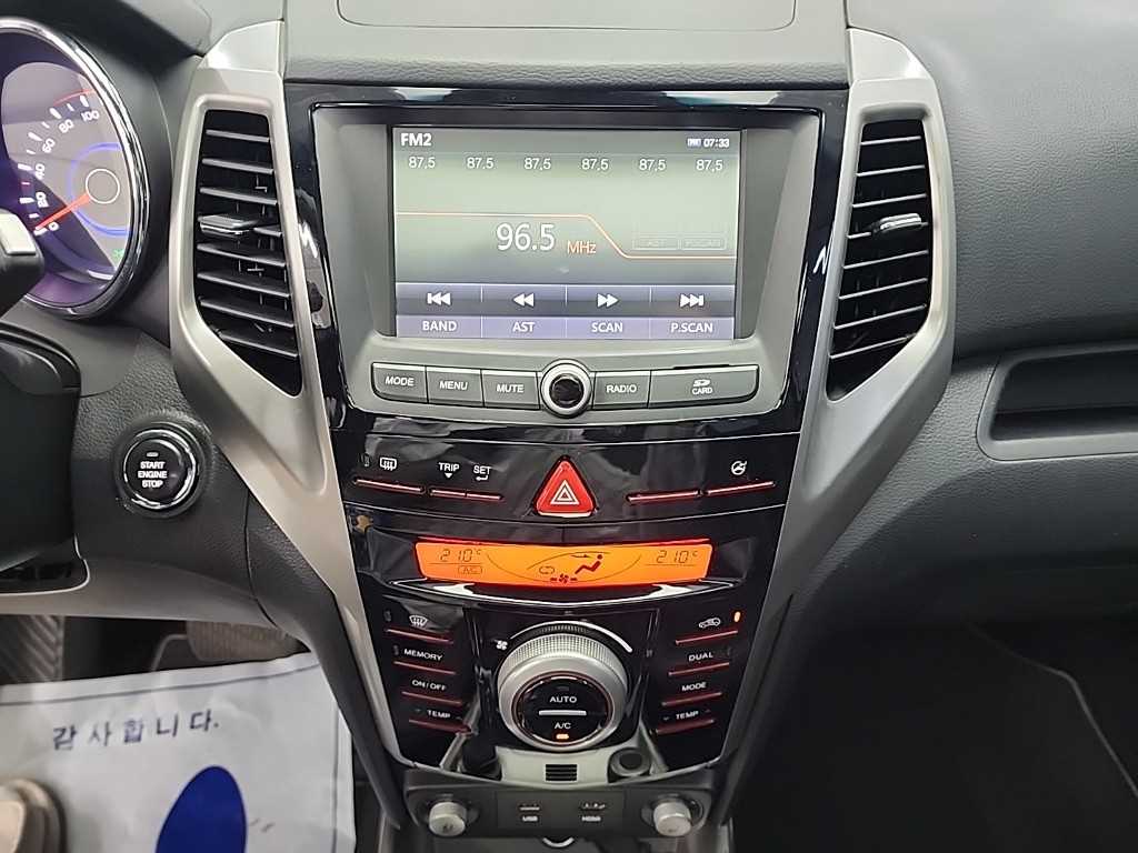 Ssangyong Tivoli - Vista 10