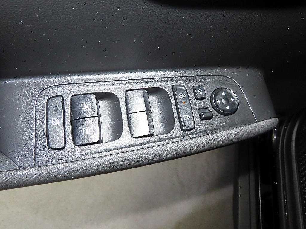 HYUNDAI Casper - Vista 12