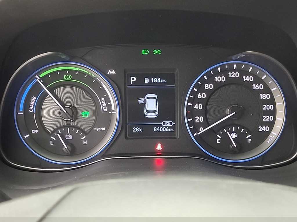 HYUNDAI Kona - Vista 6
