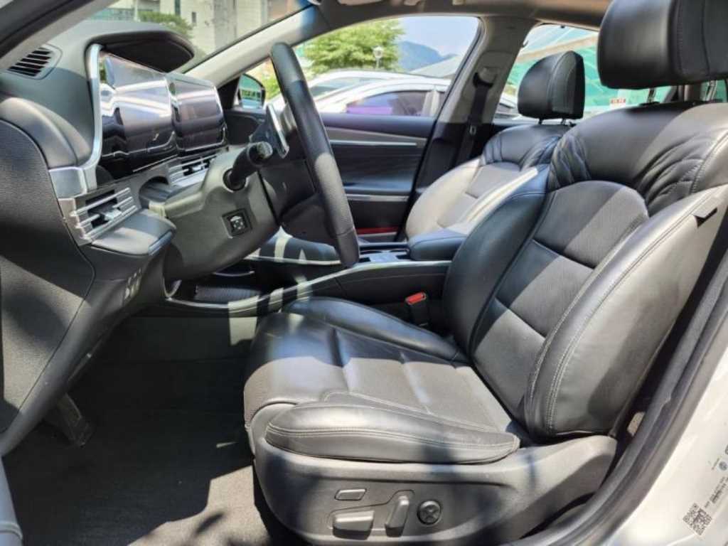 HYUNDAI Grandeur - Vista 8