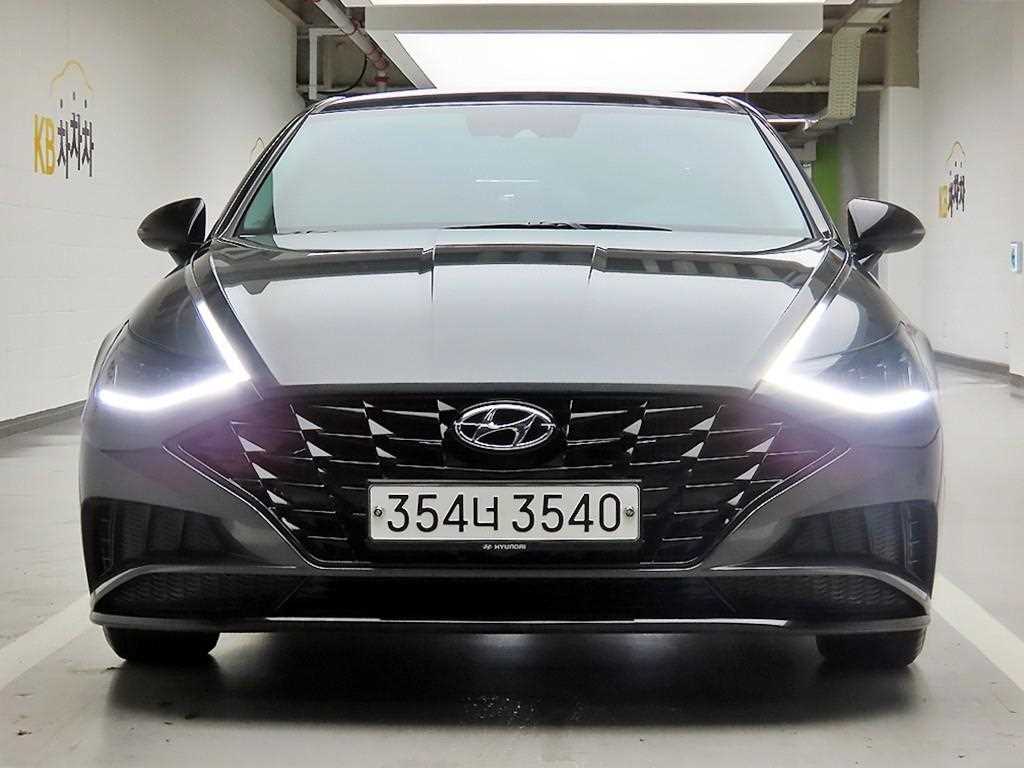 HYUNDAI Sonata - Vista 2