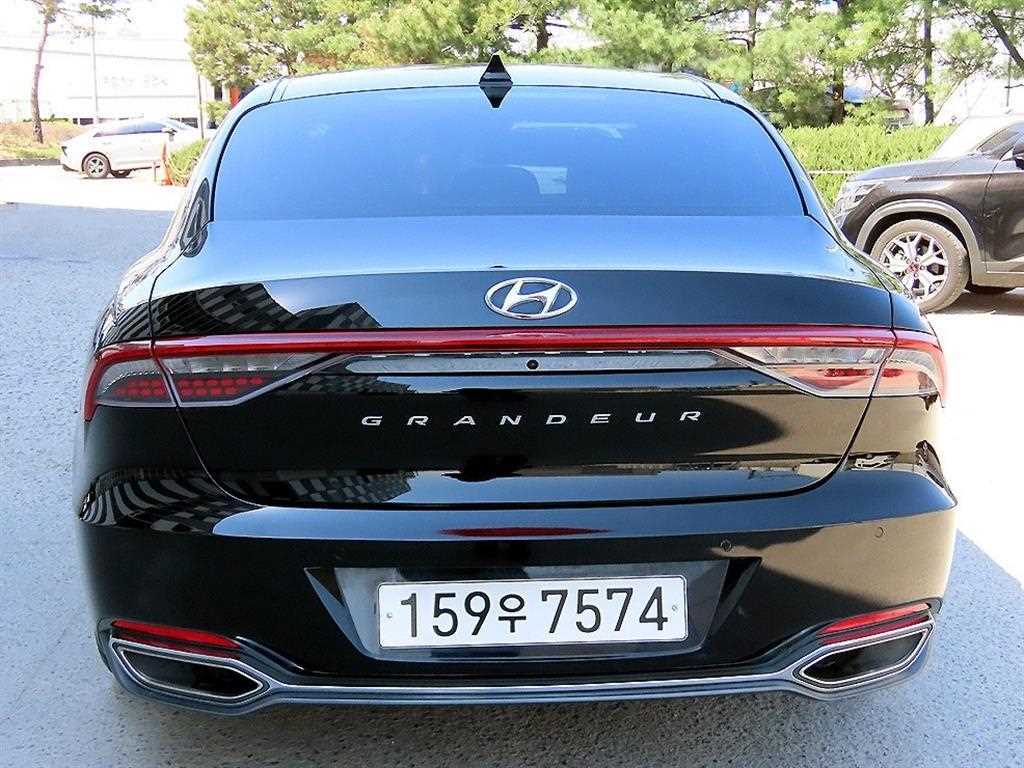 HYUNDAI Grandeur - Vista 4
