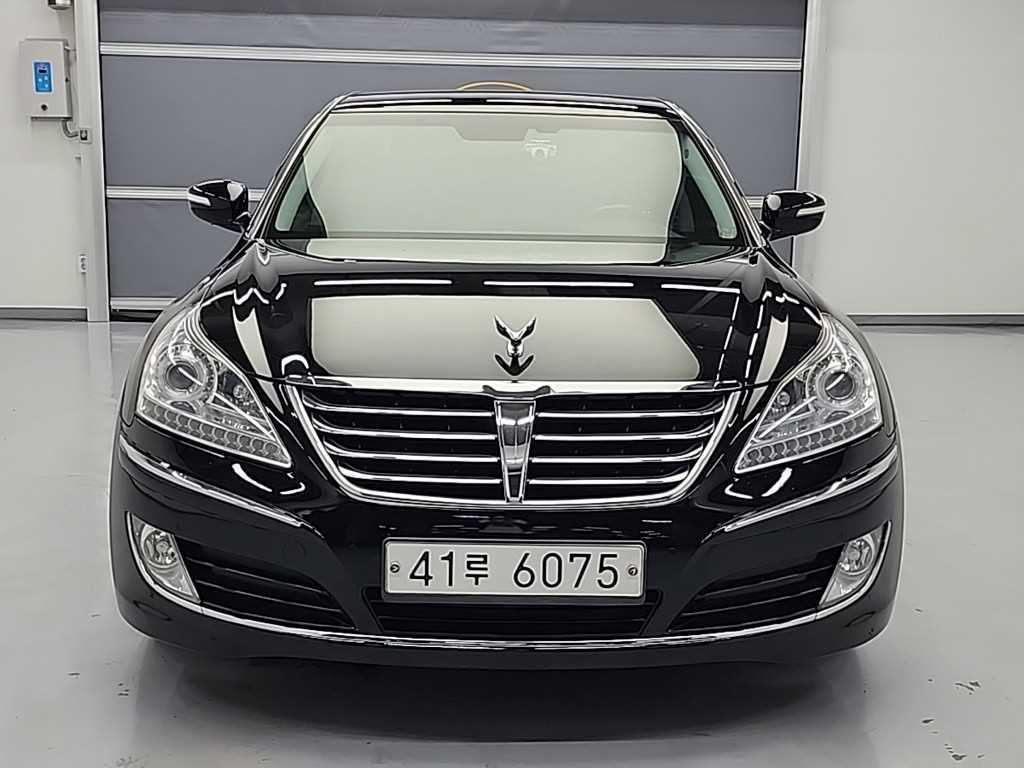 HYUNDAI Equus - Vista 2