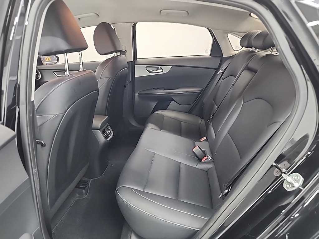 KIA K3 - Vista 12