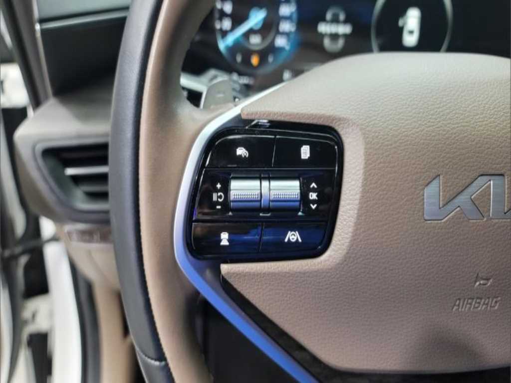 KIA K8 - Vista 10