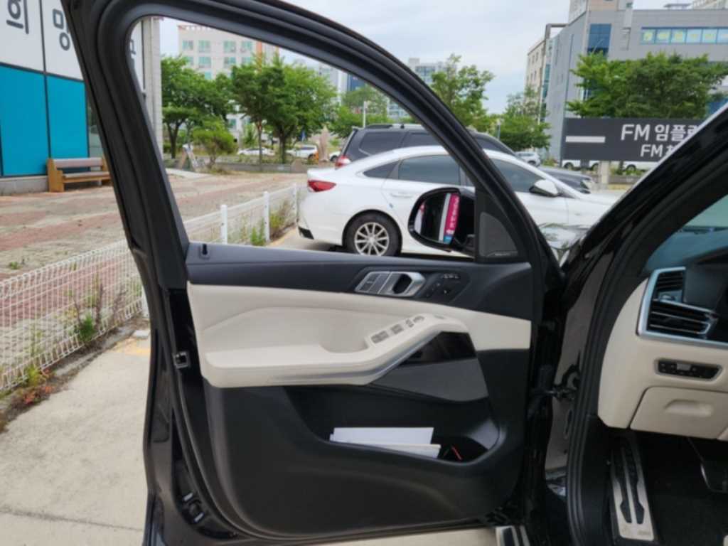 BMW X7 2021 Negro - Importación desde Corea - HF Imports Iquique - Foto 18