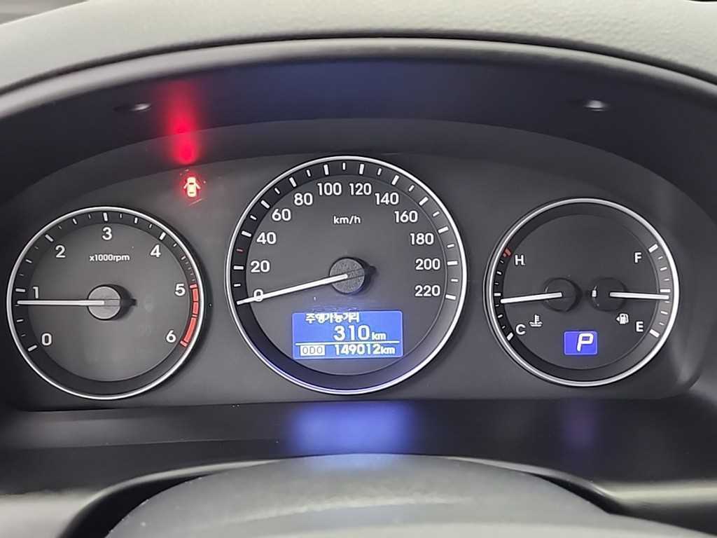 HYUNDAI Starex - Vista 6