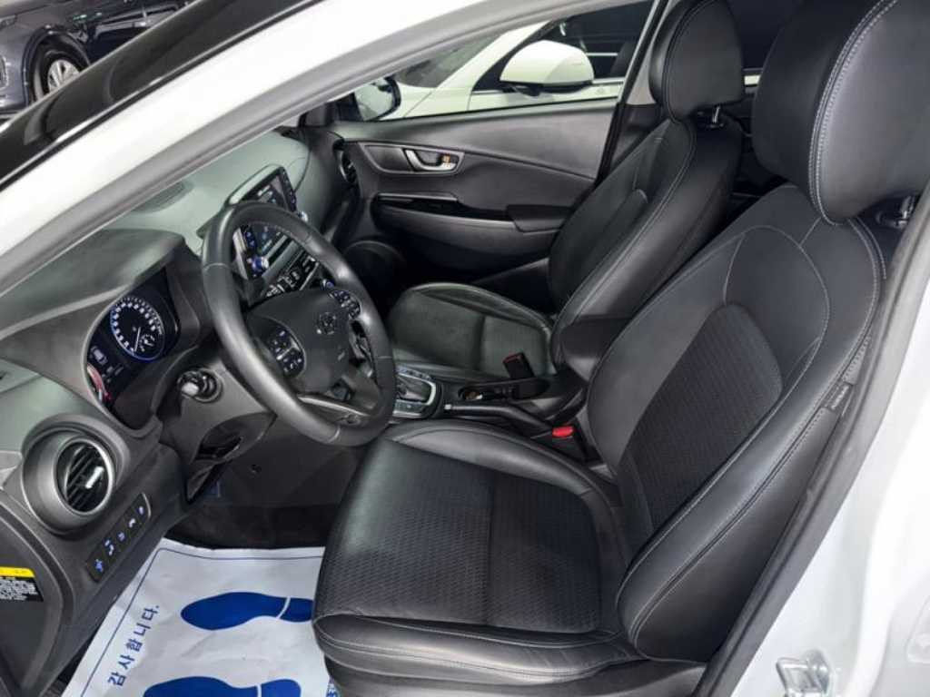HYUNDAI Kona - Vista 6
