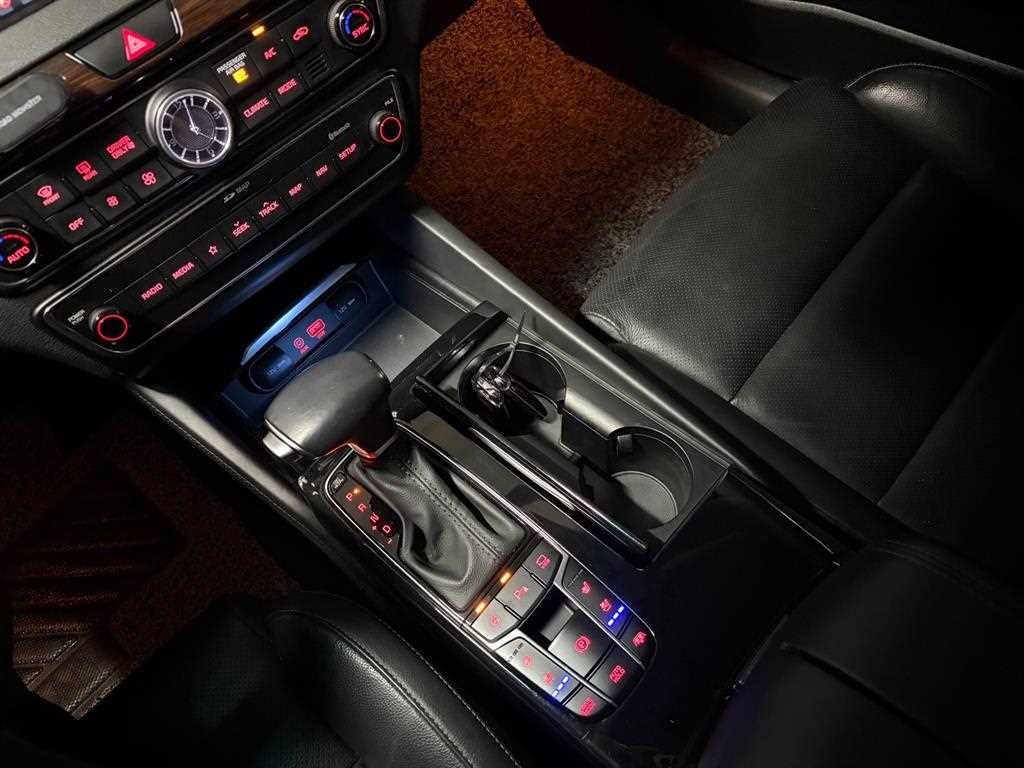 KIA K7 - Vista 12