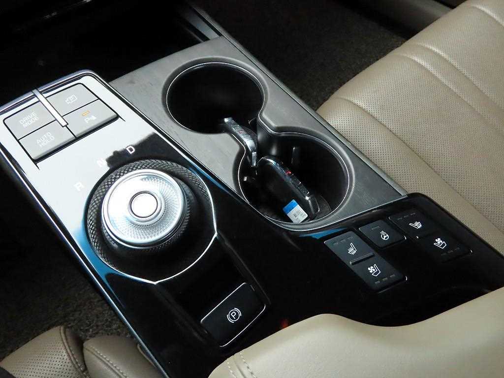 KIA K8 - Vista 11