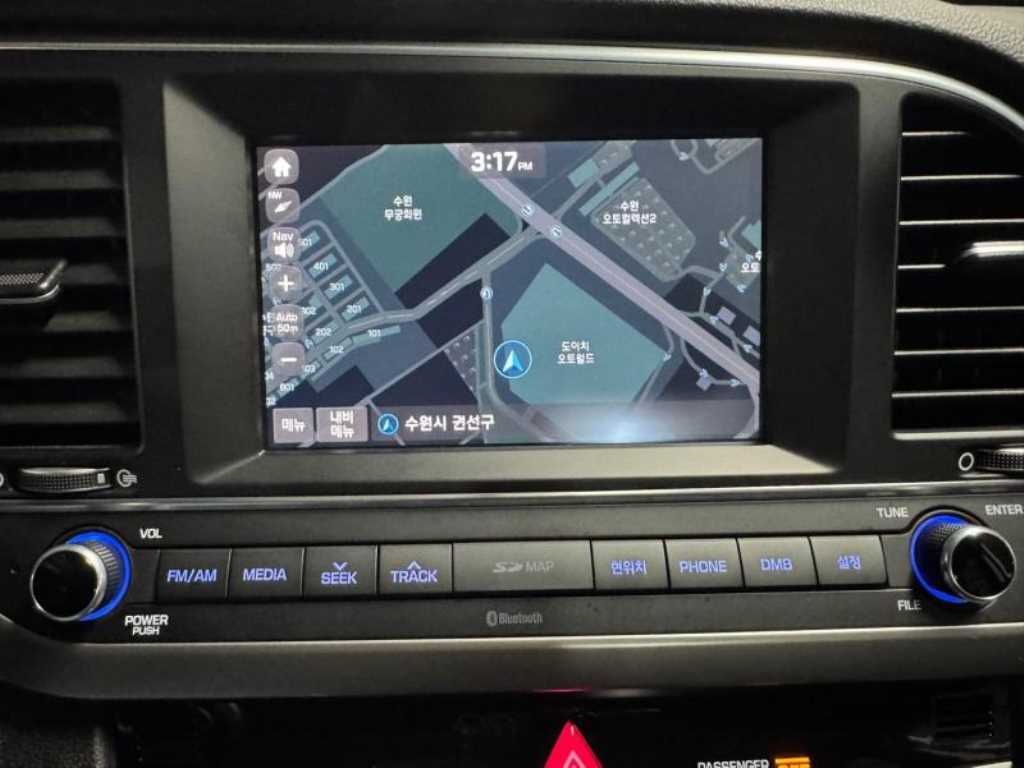 HYUNDAI Avante - Vista 7