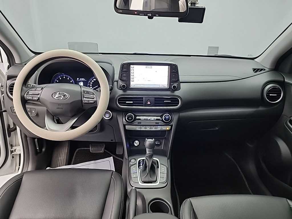 HYUNDAI Kona - Vista 7