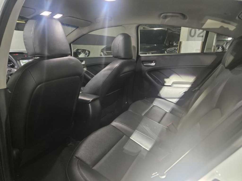 KIA K3 - Vista 8