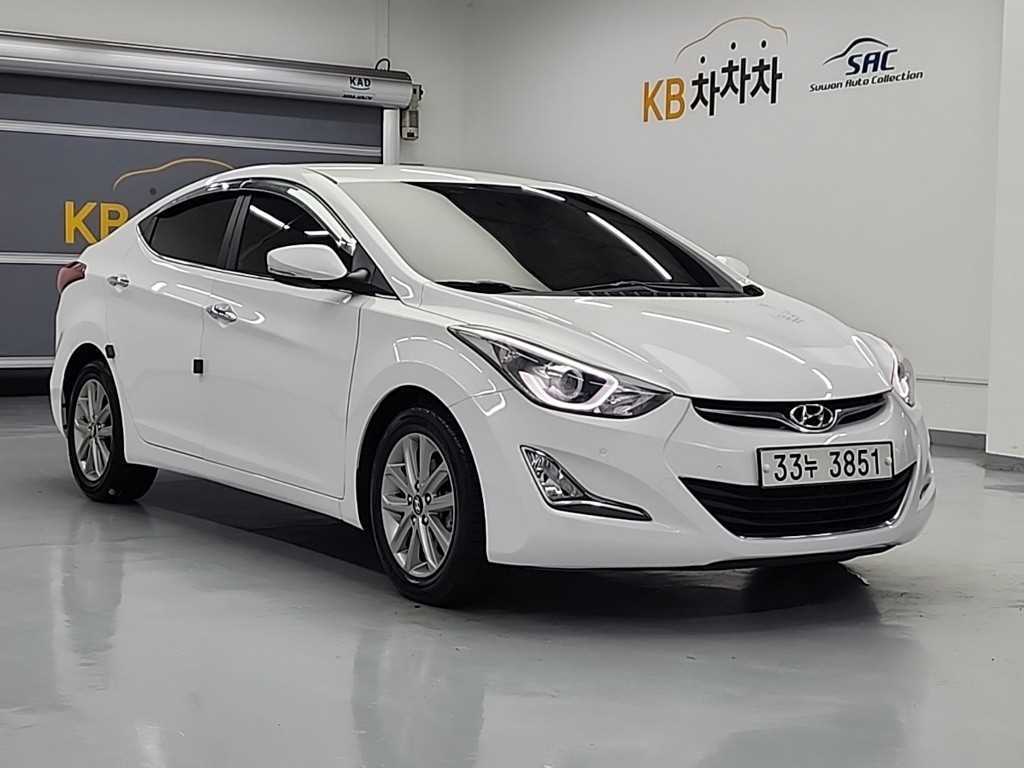 HYUNDAI Avante - Vista 4