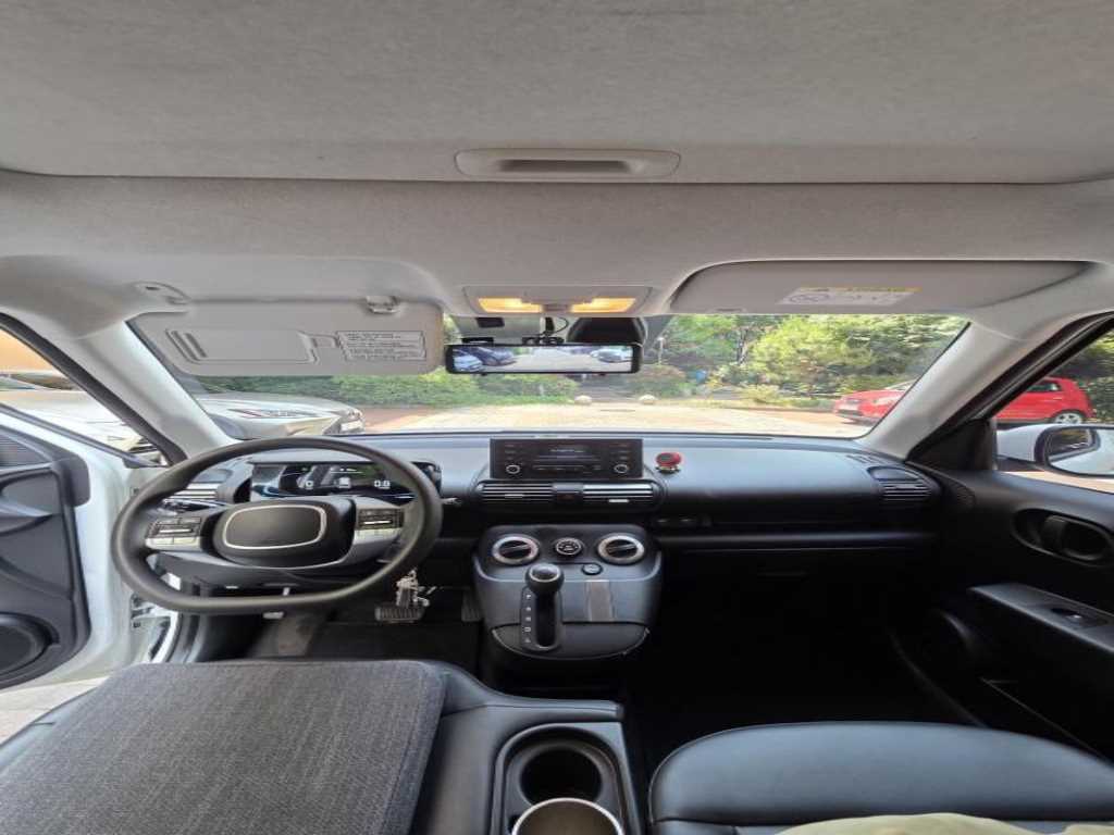 HYUNDAI Casper - Vista 10