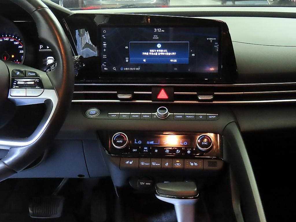 HYUNDAI Avante - Vista 11