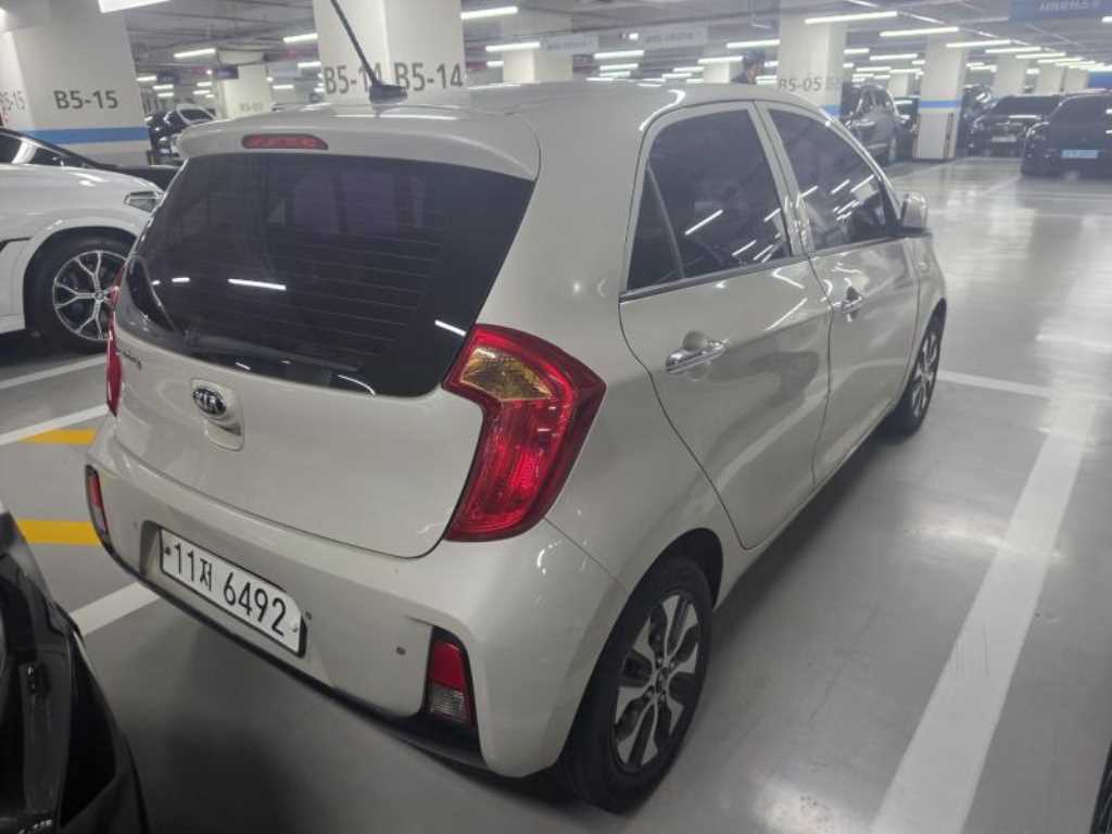 KIA Morning - Vista 4