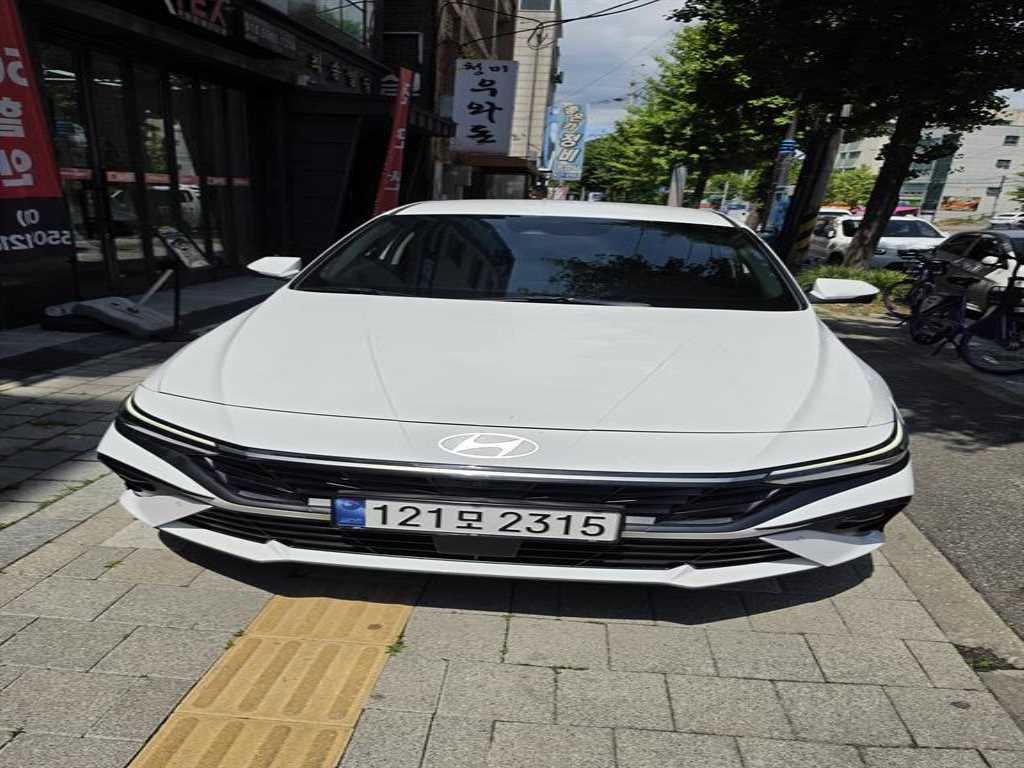 HYUNDAI Avante 2023 Blanco - Importación desde Corea - HF Imports Iquique - Foto 1