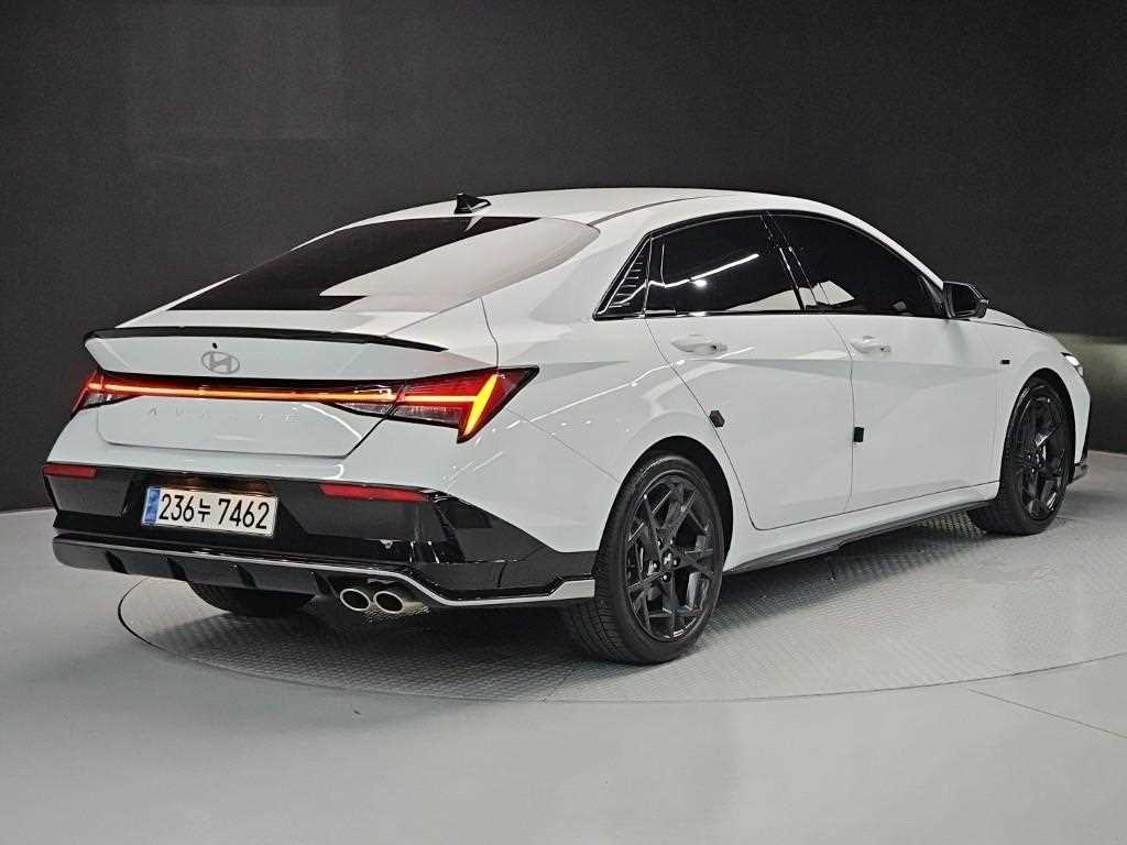 HYUNDAI Avante - Vista 4