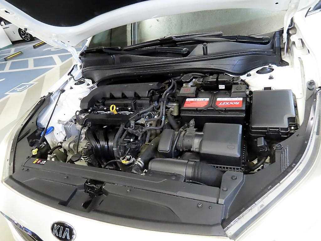 KIA K3 2018 Blanco - Importación desde Corea - HF Imports Iquique - Foto 17