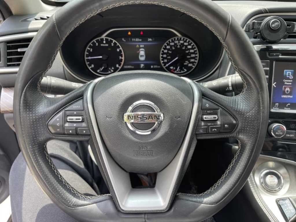 Nissan Maxima - Vista 6