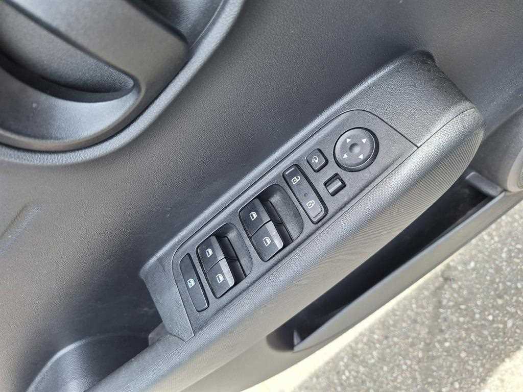HYUNDAI Casper - Vista 11