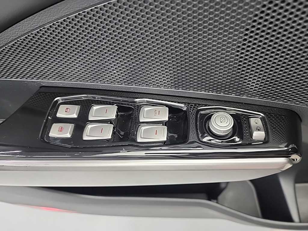 Ssangyong Tivoli 2015 Blanco - Importación desde Corea - HF Imports Iquique - Foto 16