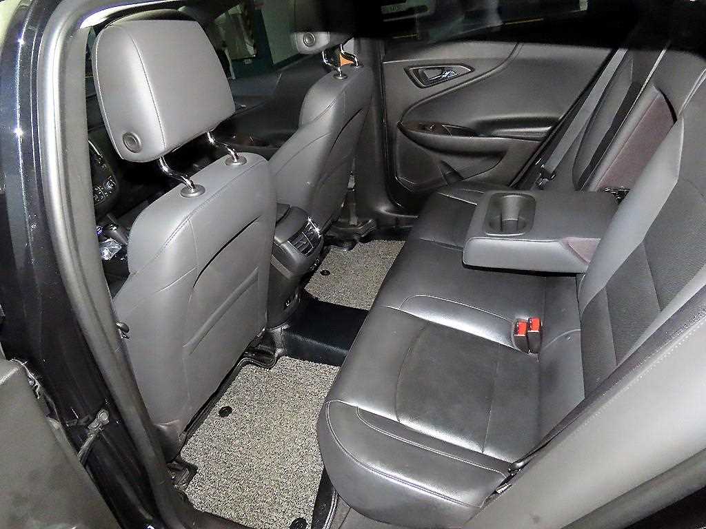 Chevrolet Malibu - Vista 7