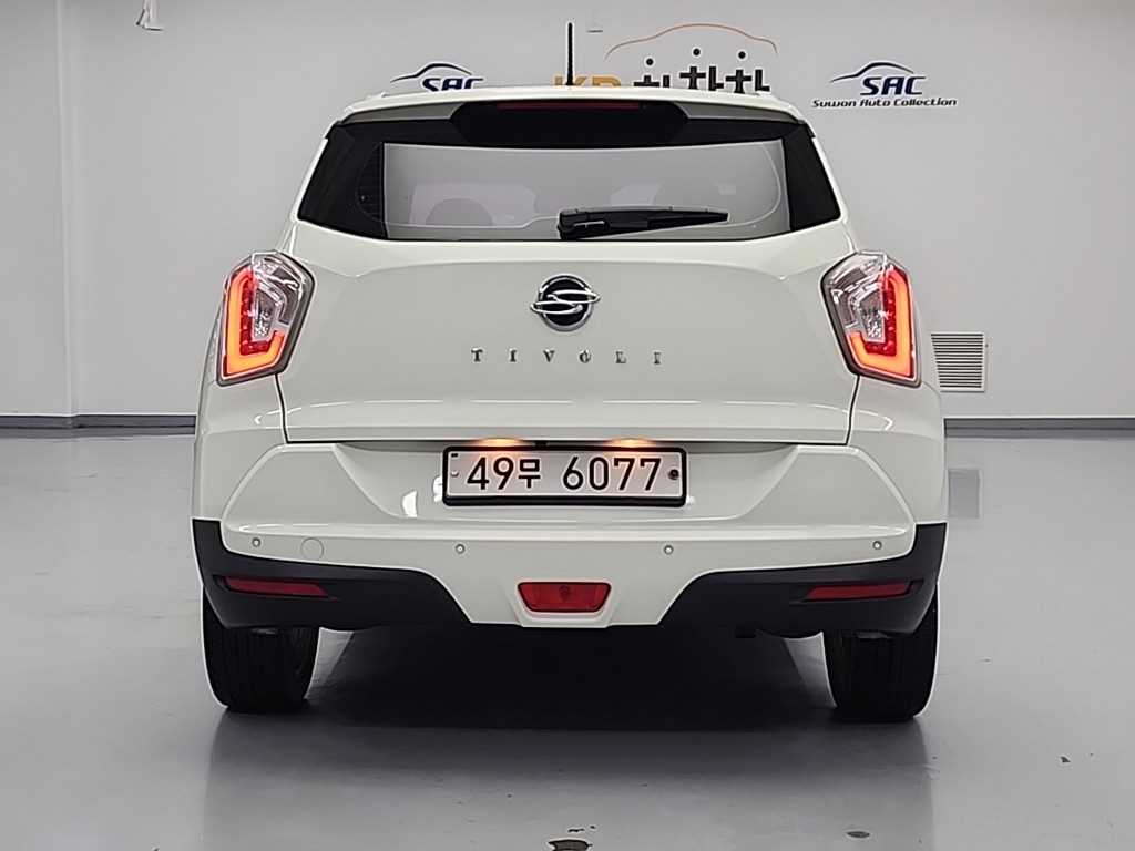 Ssangyong Tivoli - Vista 3