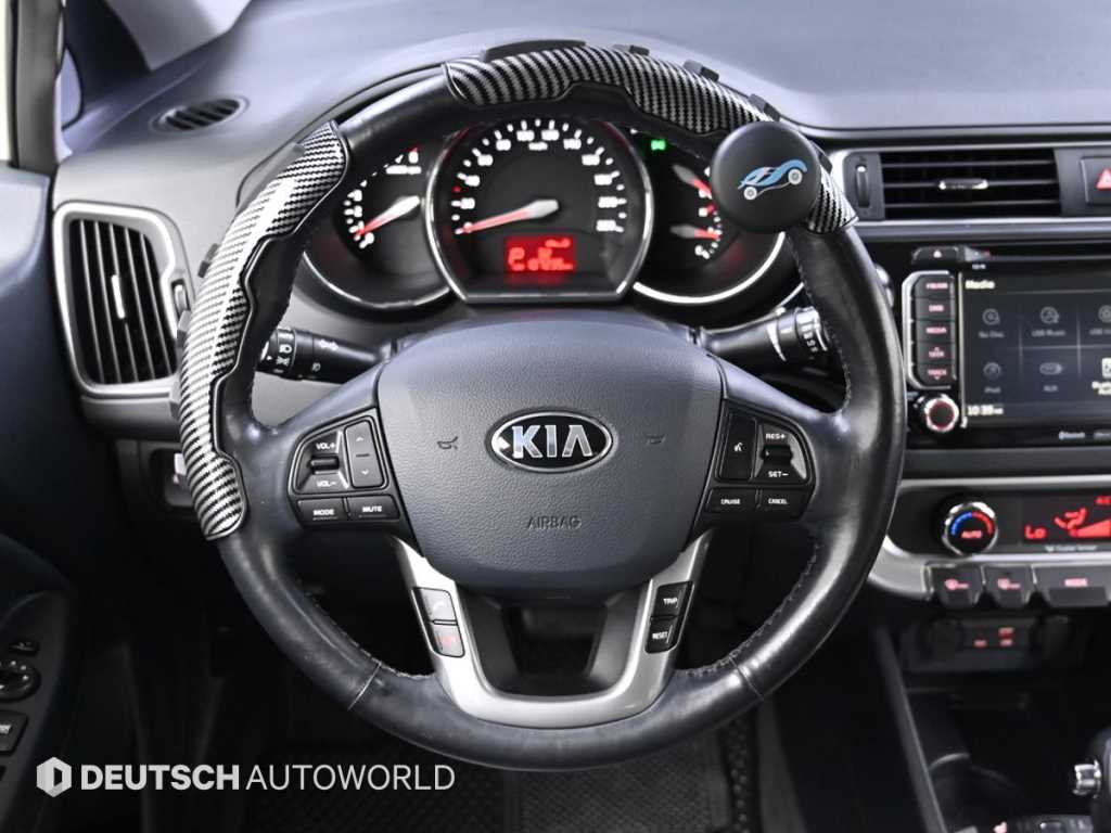 KIA Pride 2015 Blanco - Importación desde Corea - HF Imports Iquique - Foto 13