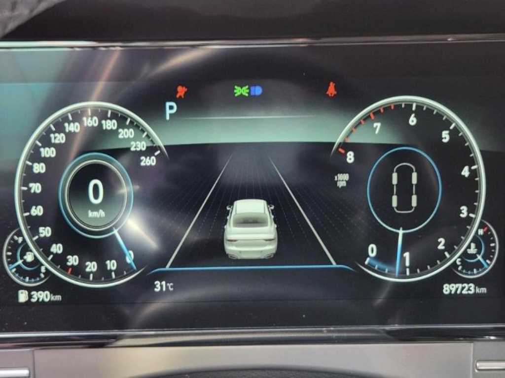 HYUNDAI Grandeur - Vista 6