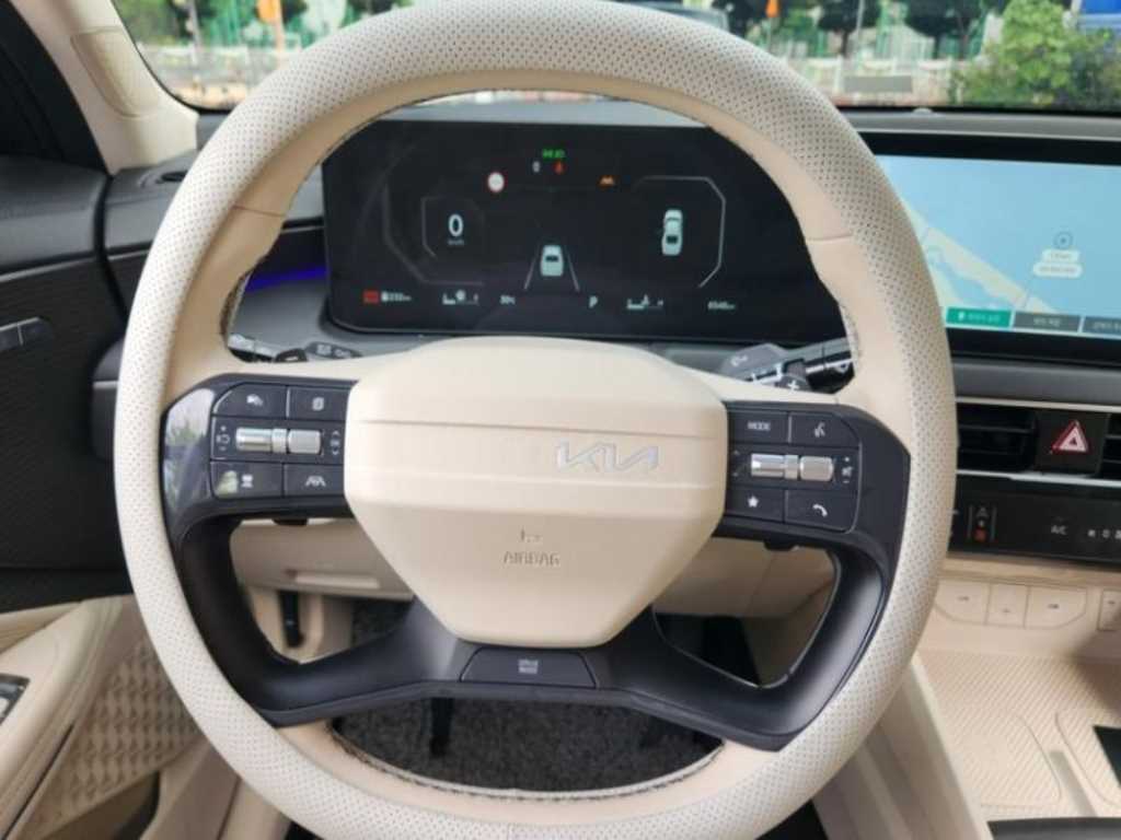 KIA K8 - Vista 7