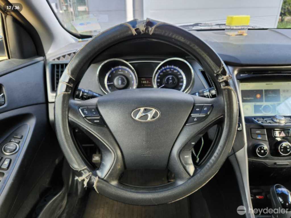 HYUNDAI Sonata - Vista 4